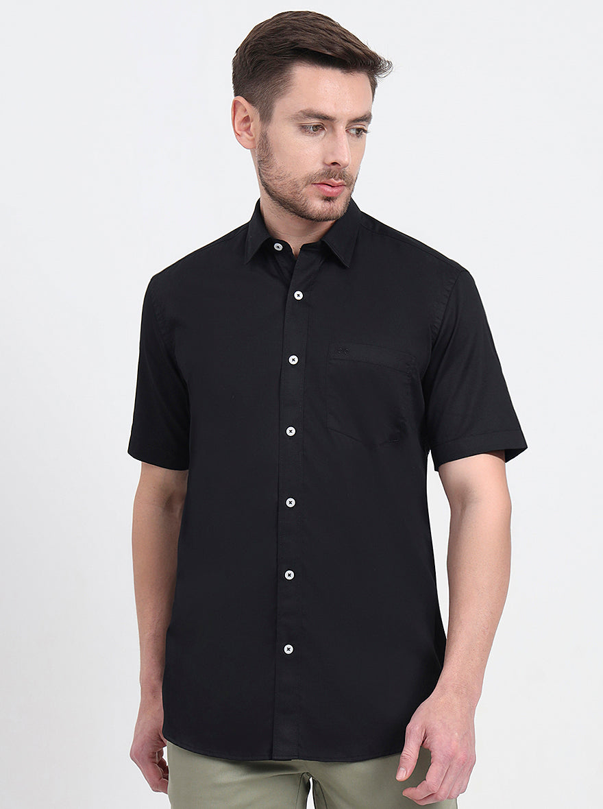 Black Solid Smart Fit Semi Casual Shirt | JadeBlue