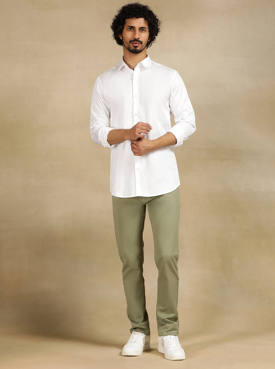 White Solid Slim Fit Casual Shirt | JadeBlue