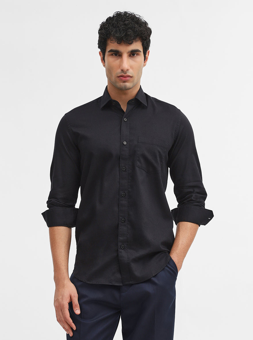 Black Solid Smart Fit Semi Casual Shirt | JadeBlue
