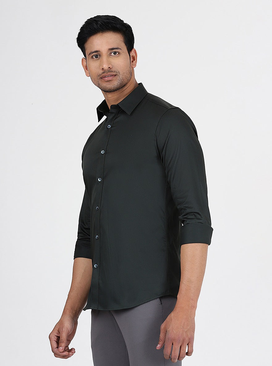 Green Solid Slim Fit Casual Shirt | JadeBlue