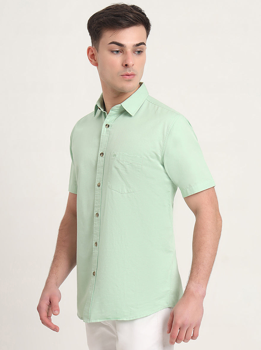 Ligt Green Solid Slim Fit Casual Shirt | JadeBlue