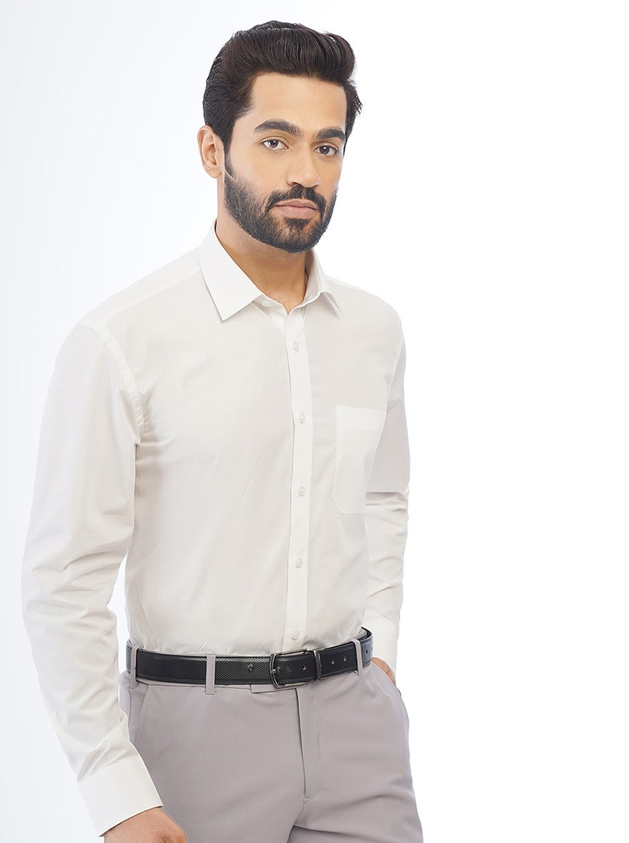 White Solid Regular Fit Formal Shirt | JadeBlue