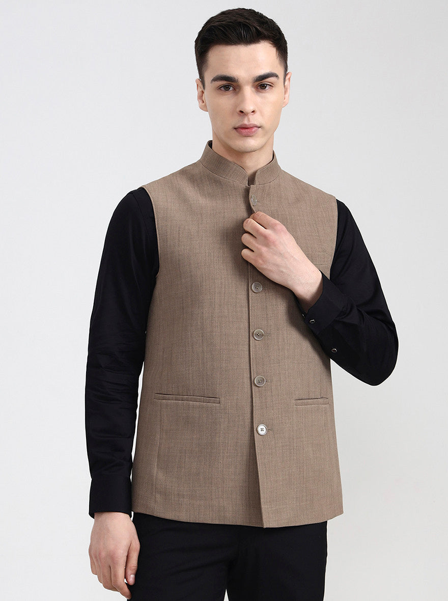 Khaki Solid Regular Fit Modi Jacket | JadeBlue