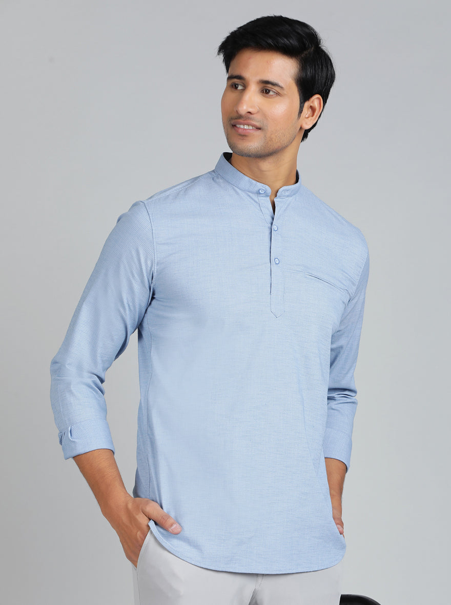 Blue Solid Slim Fit Casual Shirt | JadeBlue