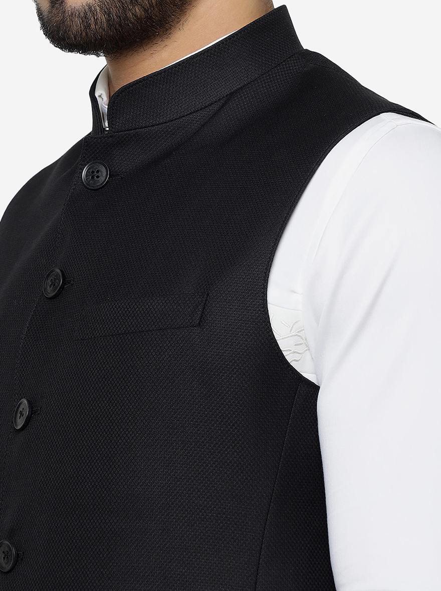 Black Solid Regular Fit Modi Jacket | JadeBlue