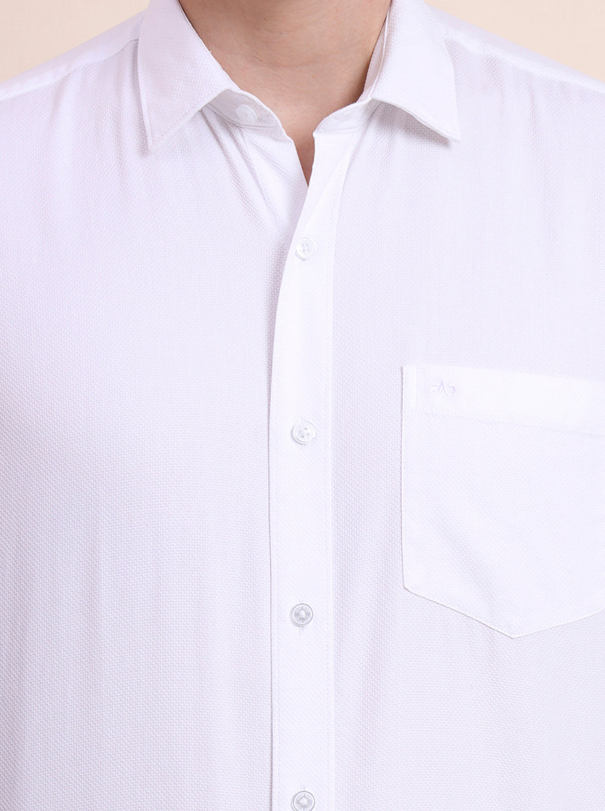 White Solid Tailored Fit Semi Casual Shirt | JadeBlue