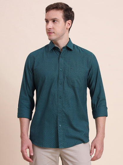 Green Solid Tailored Fit Semi Casual Shirt | JadeBlue
