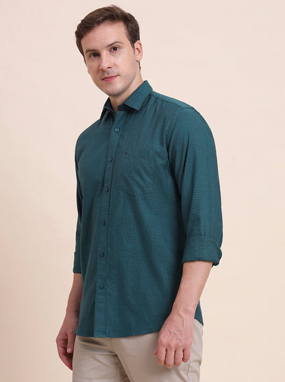 Green Solid Tailored Fit Semi Casual Shirt | JadeBlue