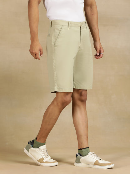 Pista Green Solid Slim Fit Shorts | JadeBlue