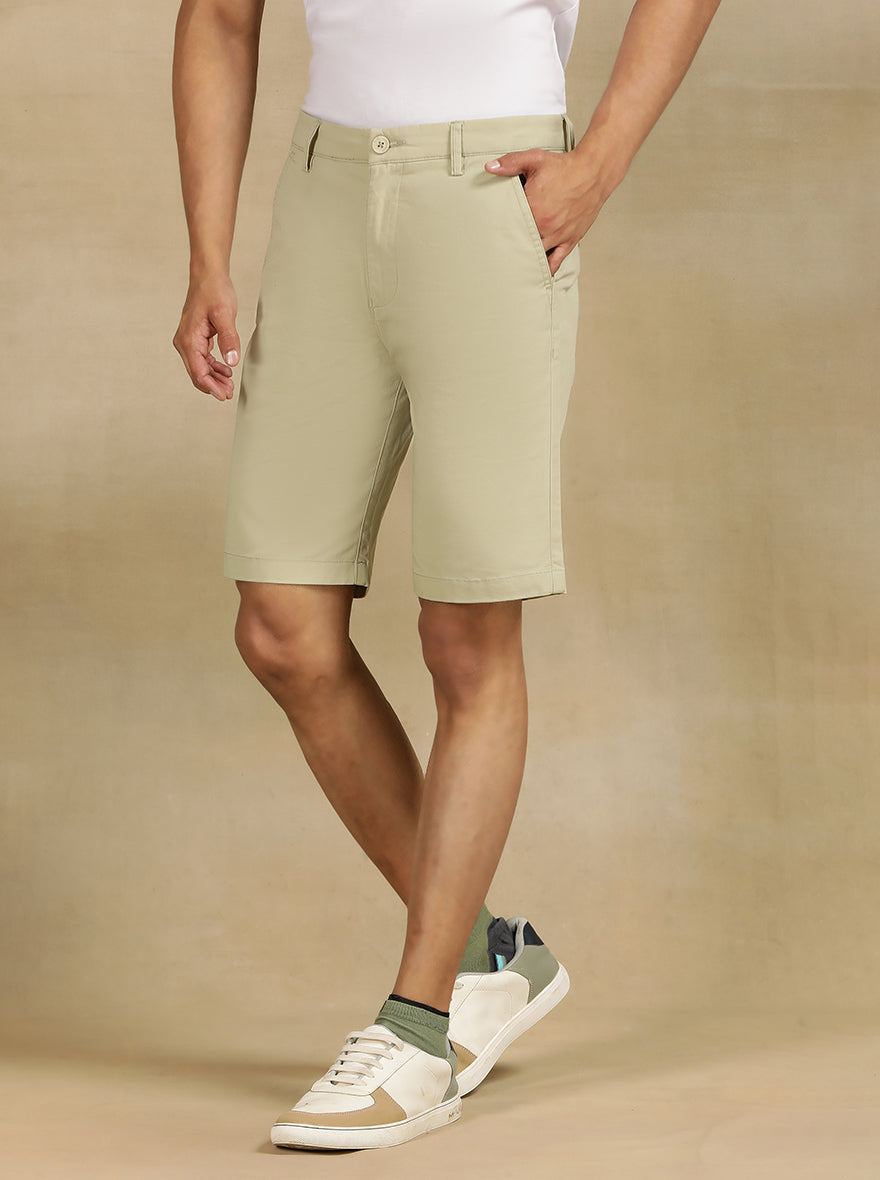 Pista Green Solid Slim Fit Shorts | JadeBlue