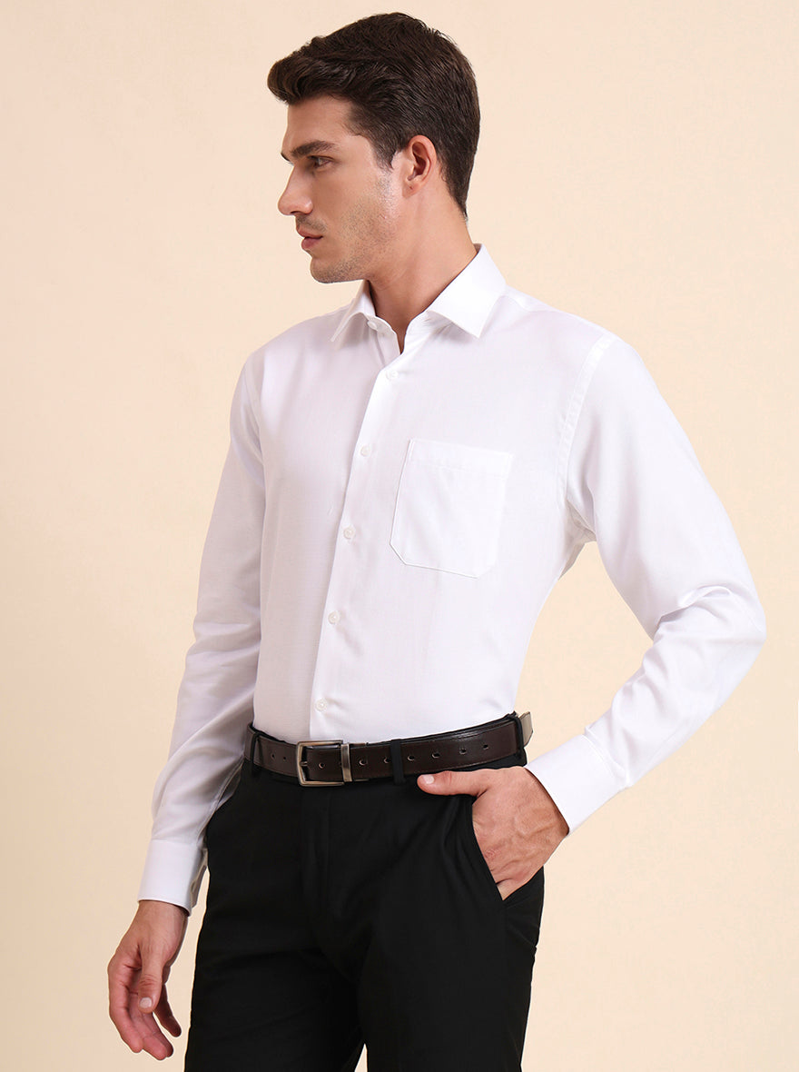 White Solid Regular Fit Formal Shirt | JadeBlue