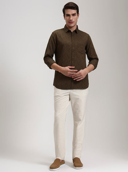 Brown Solid Slim Fit Casual Shirt | JadeBlue