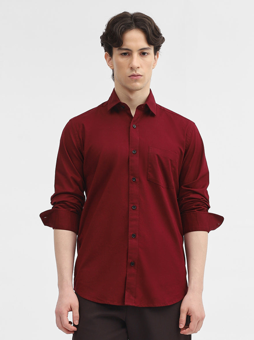 Maroon Solid Tailored Fit Semi Casual Shirt | JadeBlue