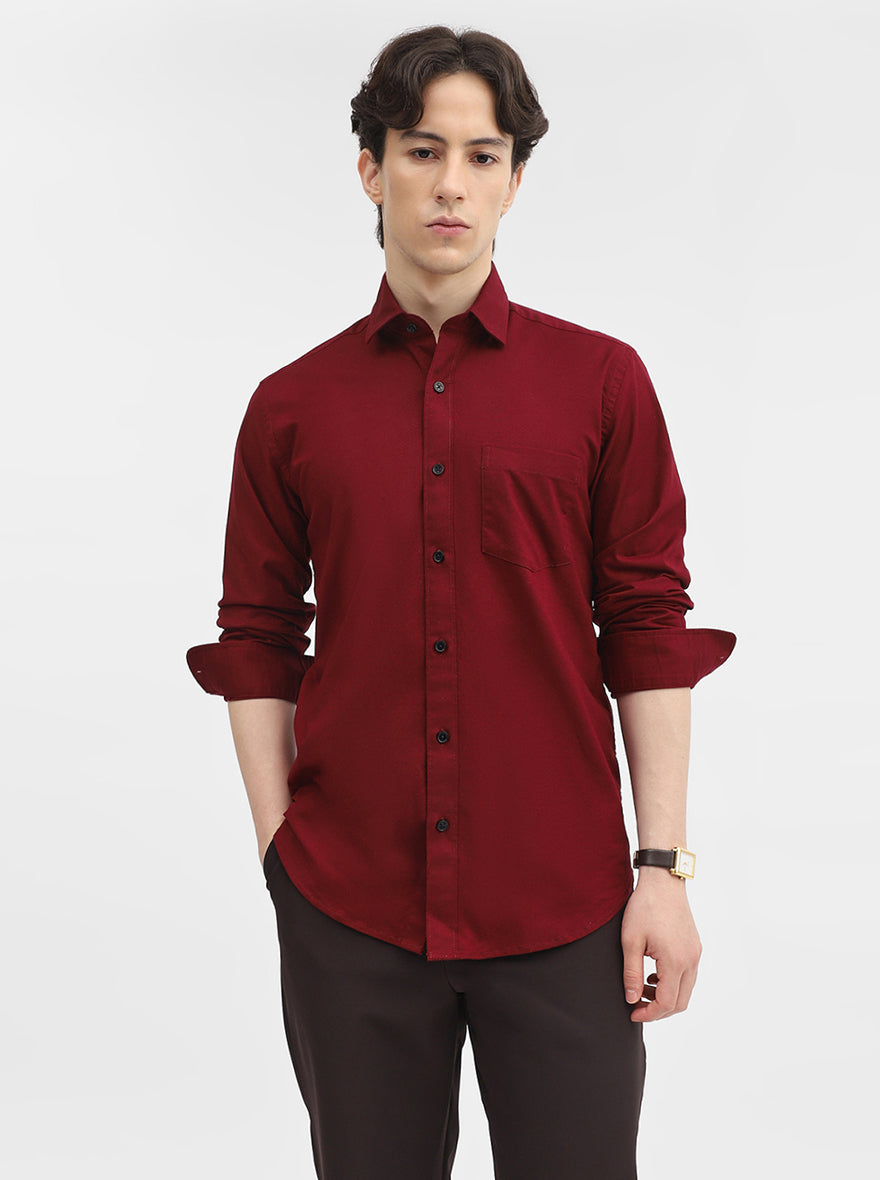 Maroon Solid Tailored Fit Semi Casual Shirt | JadeBlue