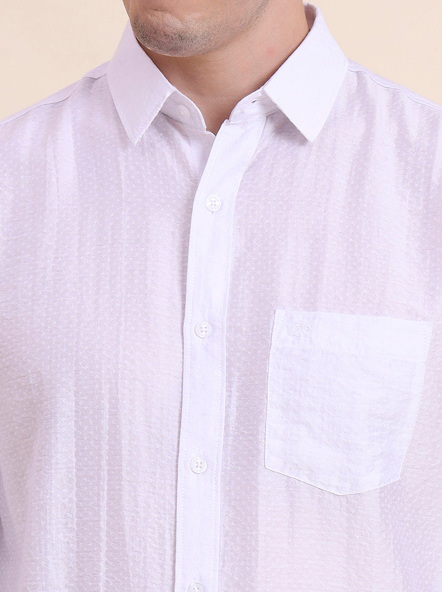 White Solid Slim Fit Casual Shirt | JadeBlue
