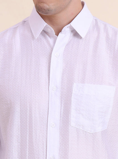 White Solid Slim Fit Casual Shirt | JadeBlue