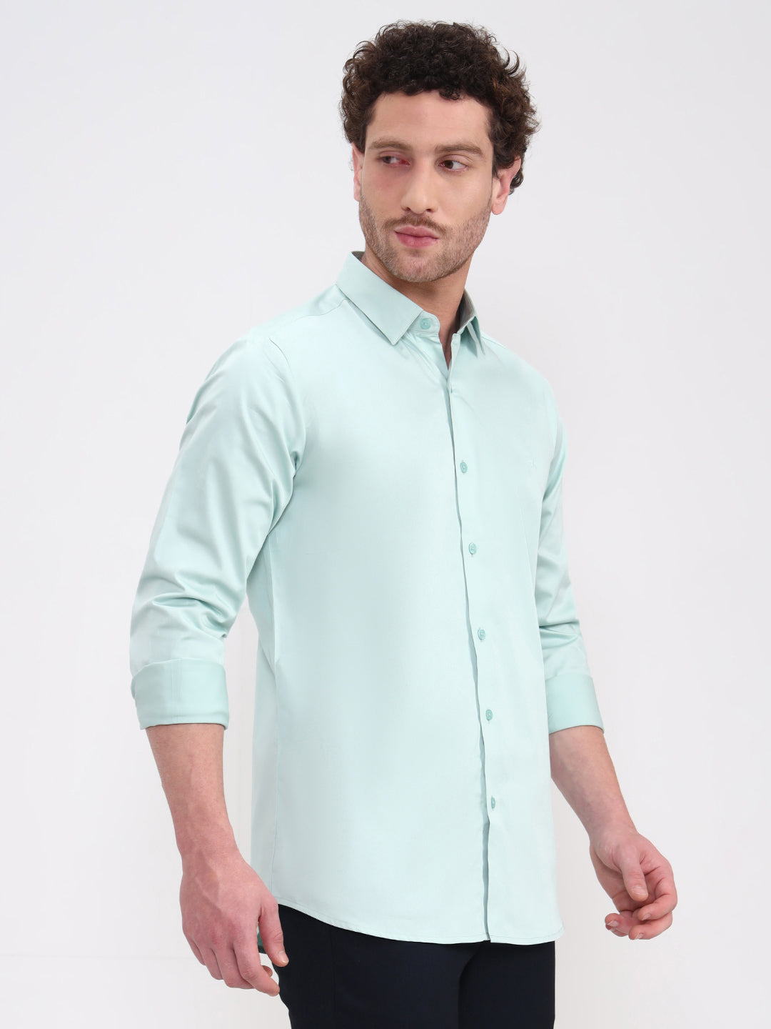 Light Green Solid Slim Fit Casual Shirt | JadeBlue