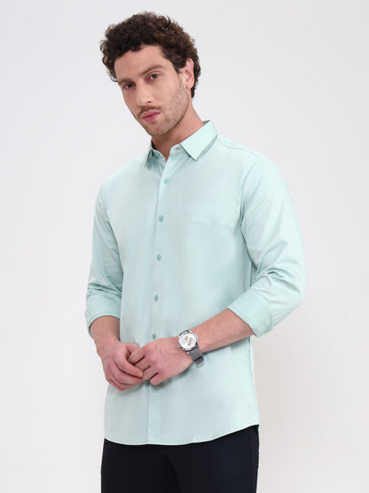 Light Green Solid Slim Fit Casual Shirt | JadeBlue