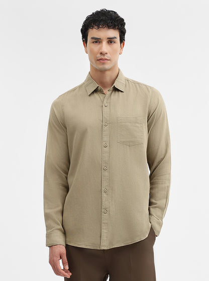 Pista Solid Slim Fit Casual Shirt | JadeBlue