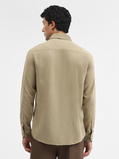 Pista Solid Slim Fit Casual Shirt | JadeBlue