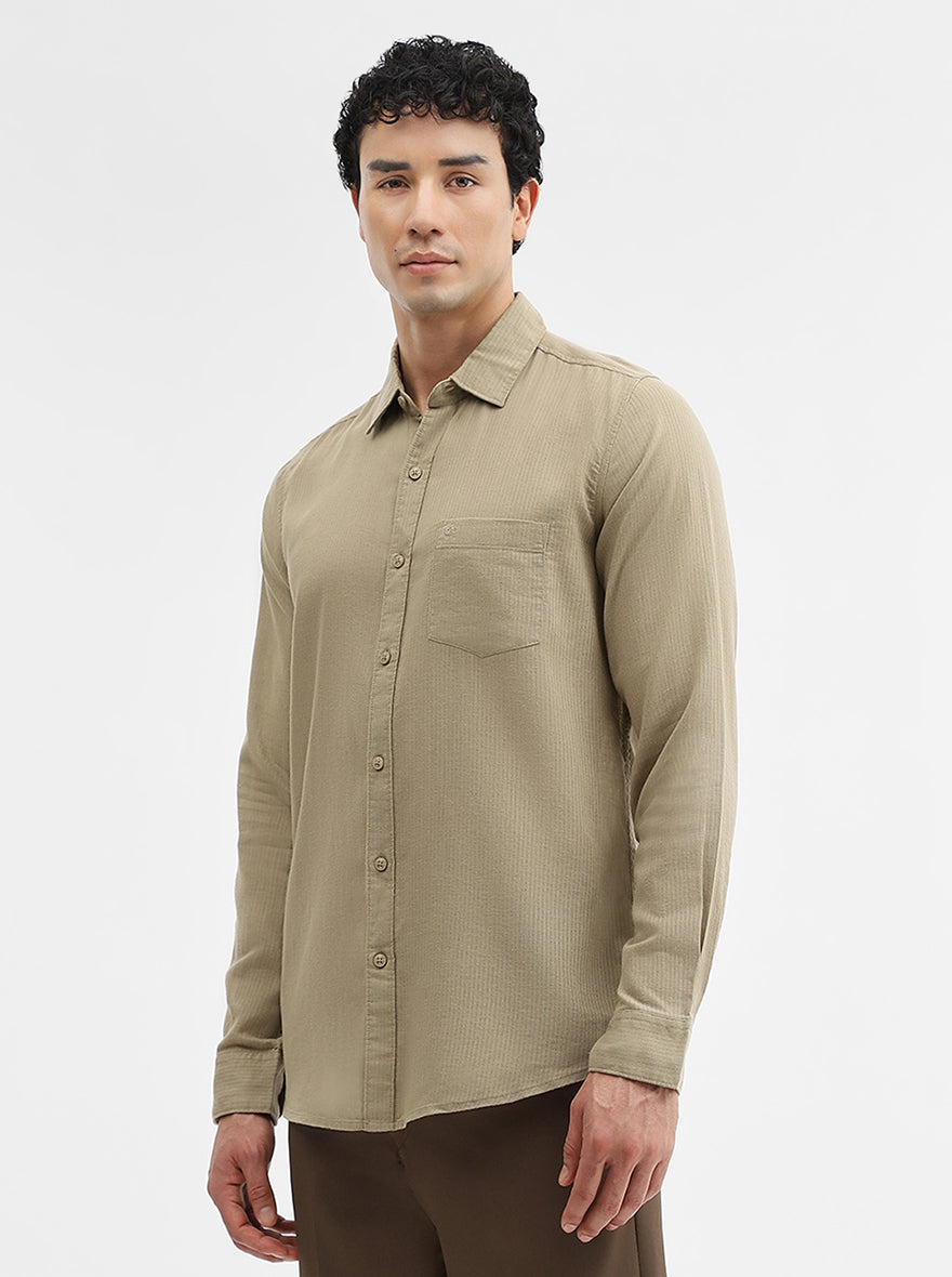 Pista Solid Slim Fit Casual Shirt | JadeBlue