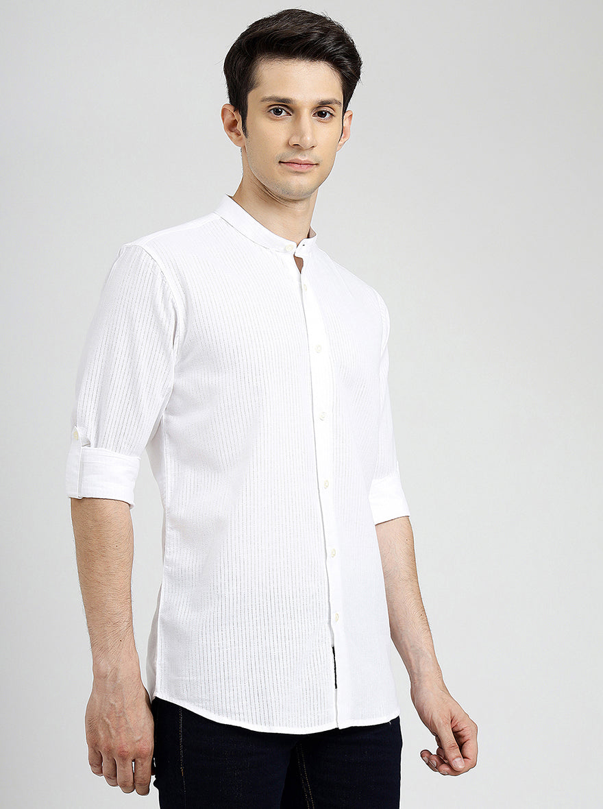 White Solid Slim Fit Casual Shirt | JadeBlue