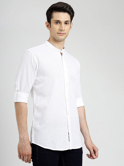 White Solid Slim Fit Casual Shirt | JadeBlue
