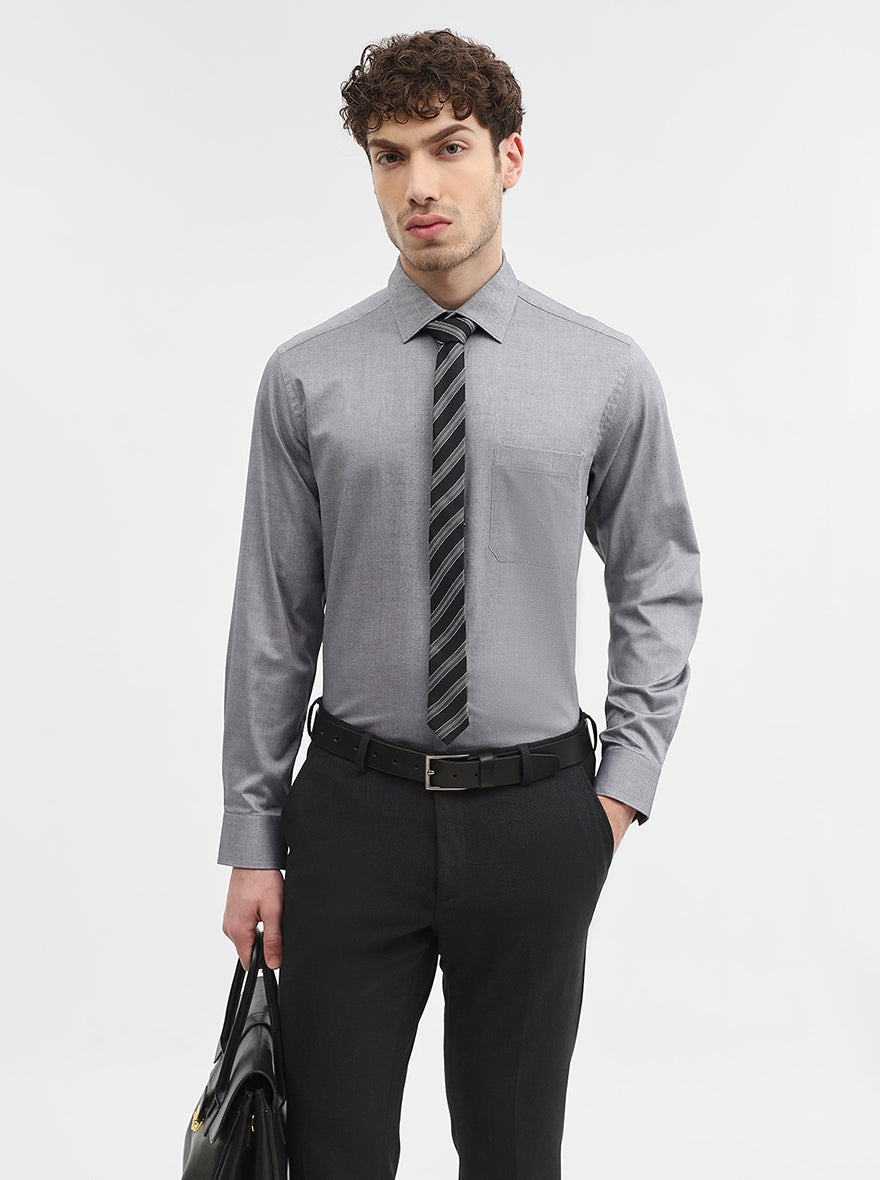 Dark Grey Solid Regular Fit Formal Shirt | JadeBlue