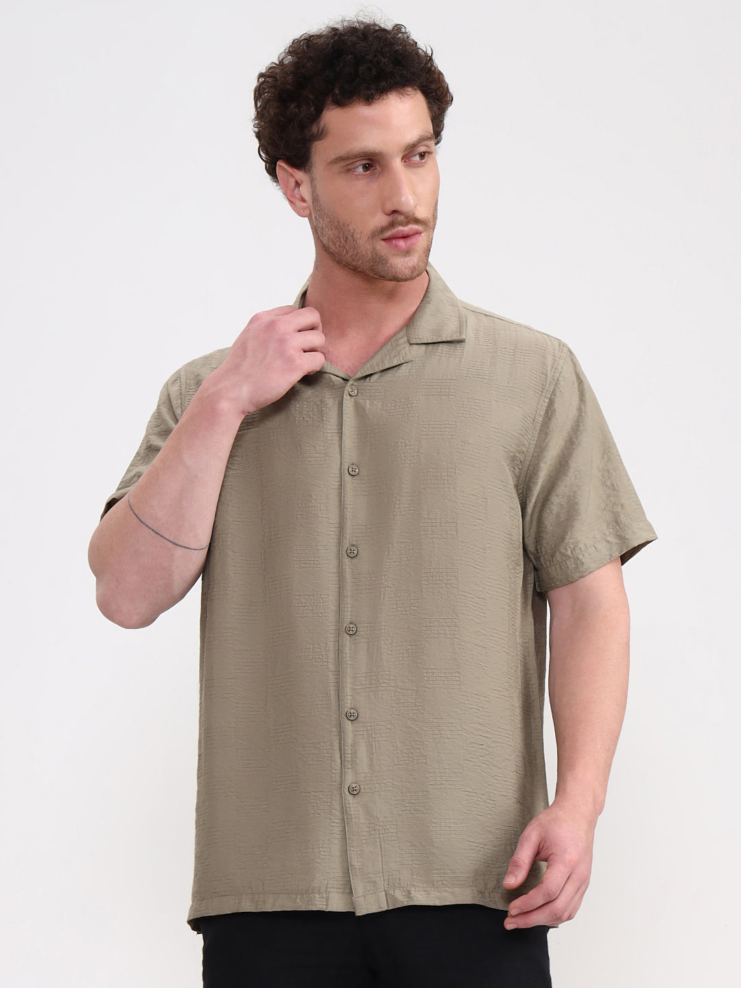 Fern Grey Solid Slim Fit Casual Shirt | JadeBlue