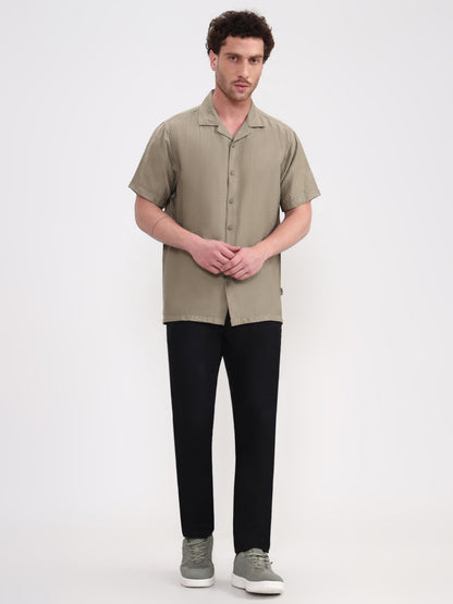 Fern Grey Solid Slim Fit Casual Shirt | JadeBlue