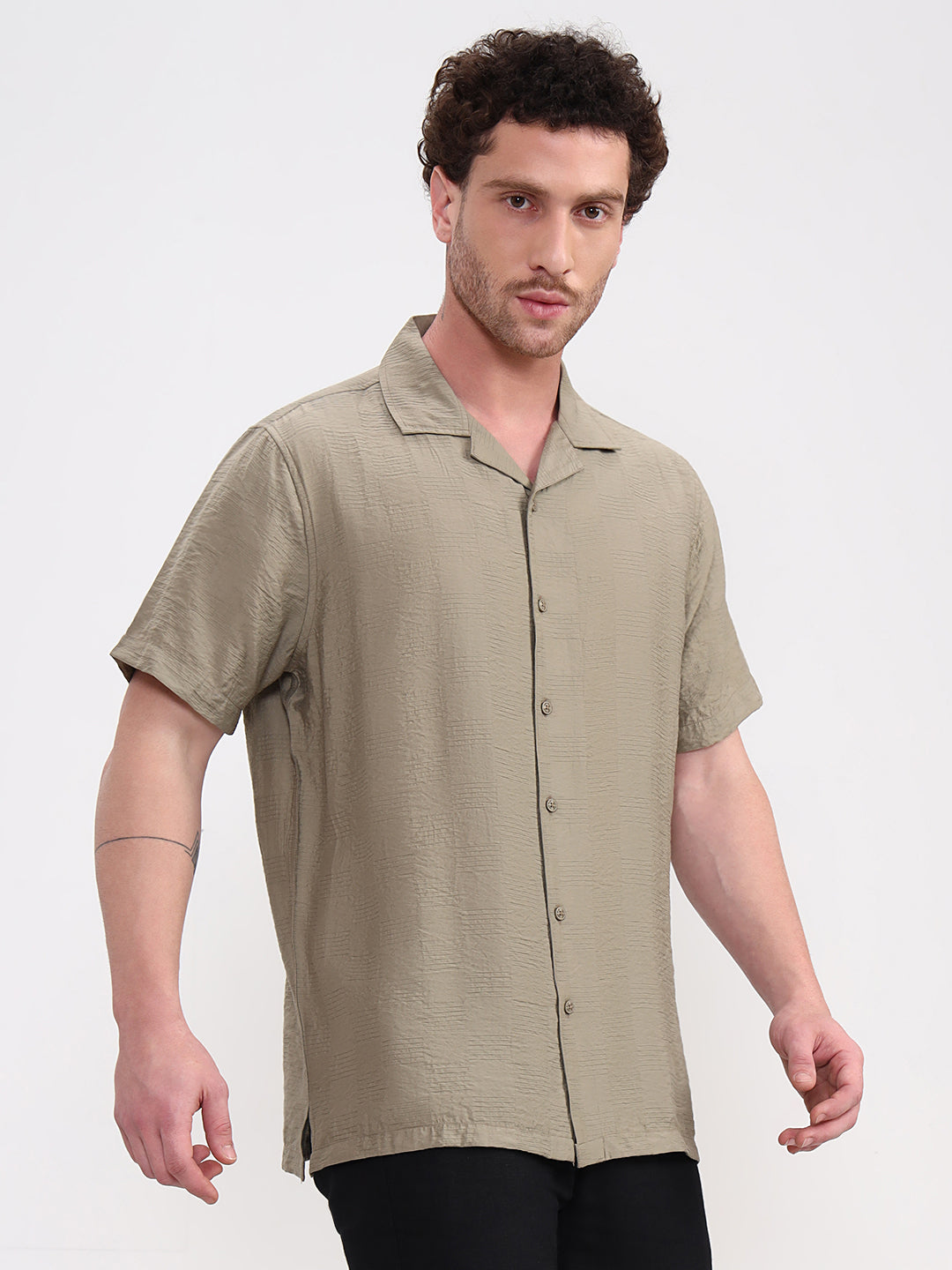 Fern Grey Solid Slim Fit Casual Shirt | JadeBlue