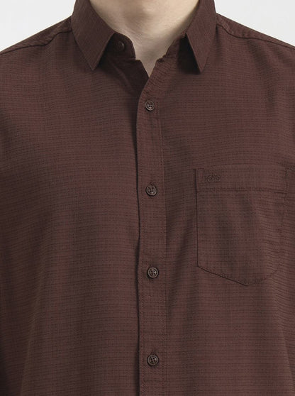 Brown Solid Slim Fit Casual Shirt | JadeBlue