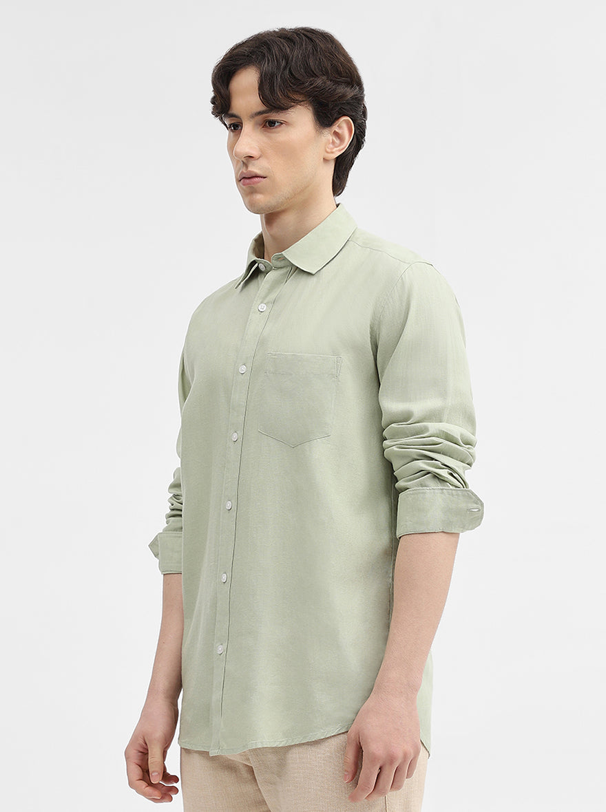Light Green Solid Slim Fit Casual Shirt | JadeBlue