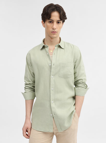 Light Green Solid Slim Fit Casual Shirt | JadeBlue