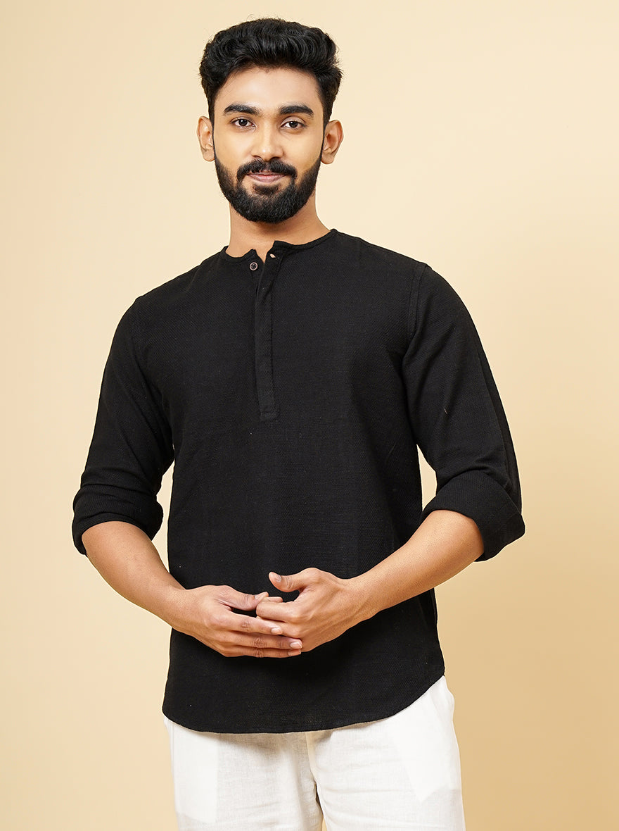 Black Solid Slim Fit Casual Shirt | JadeBlue
