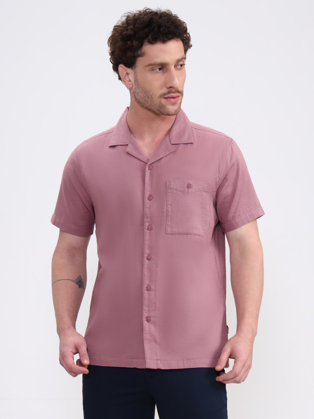 Peach Solid Slim Fit Casual Shirt | JadeBlue