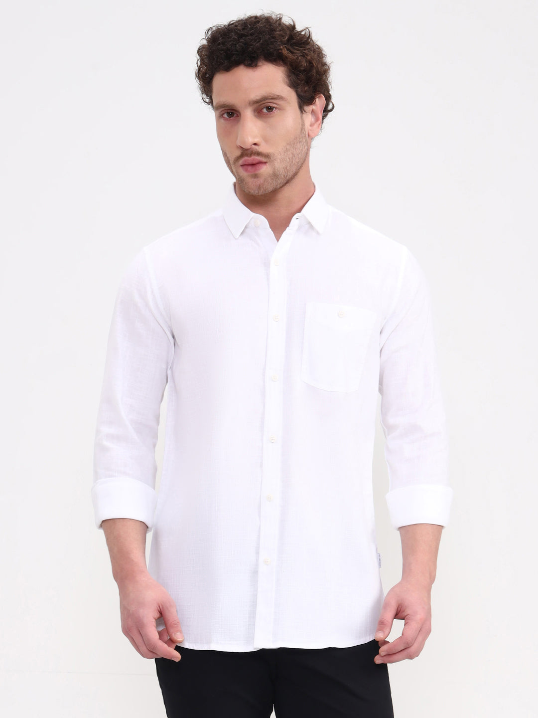 White Solid Slim Fit Casual Shirt | JadeBlue
