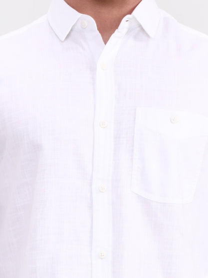 White Solid Slim Fit Casual Shirt | JadeBlue