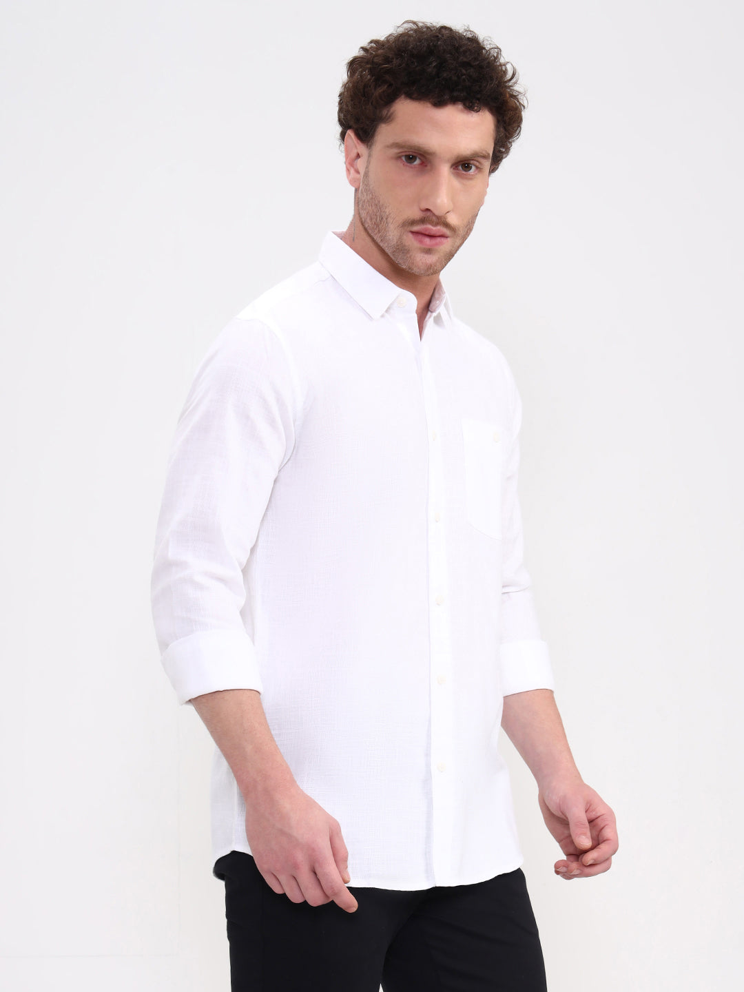White Solid Slim Fit Casual Shirt | JadeBlue
