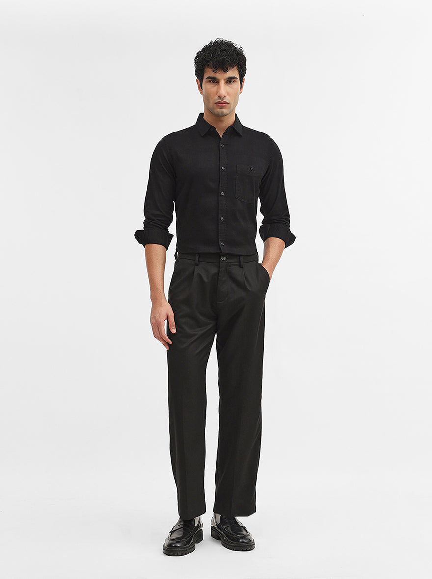 Black Solid Slim Fit Casual Shirt | JadeBlue
