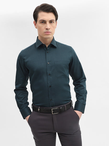 Green Solid Regular Fit Formal Shirt | JadeBlue