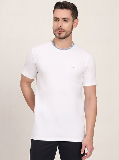 White Solid Slim Fit T-Shirt | JadeBlue