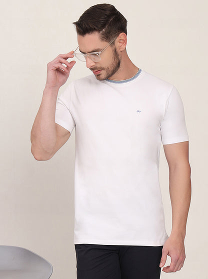 White Solid Slim Fit T-Shirt | JadeBlue