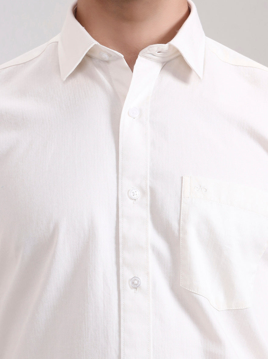 Cream Solid Tailored Fit Semi Casual Shirt | JadeBlue