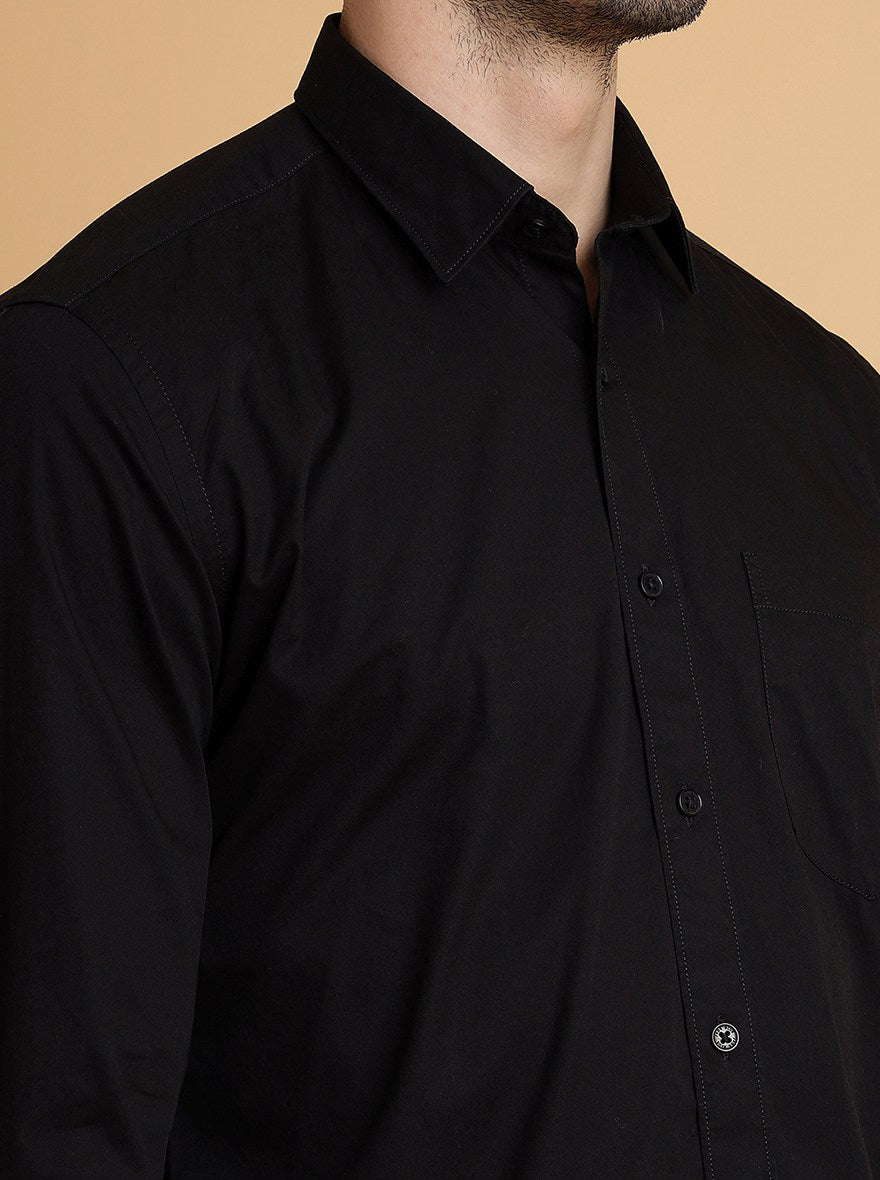 Black Solid Slim Fit Semi Casual Shirt | JadeBlue