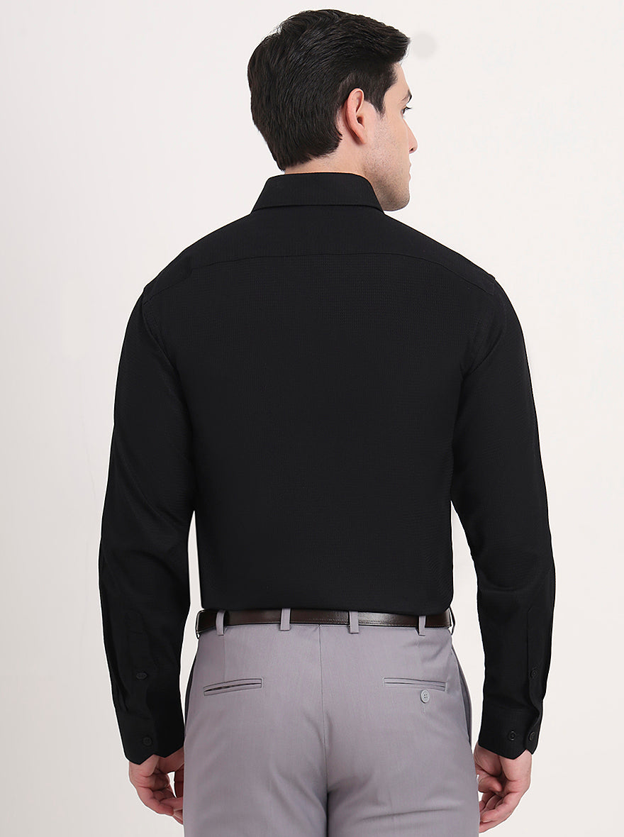 Black Solid Regular Fit Formal Shirt | JadeBlue