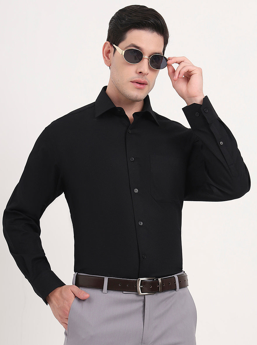 Black Solid Regular Fit Formal Shirt | JadeBlue