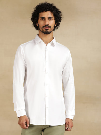 White Solid Slim Fit Casual Shirt | JadeBlue