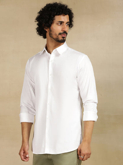 White Solid Slim Fit Casual Shirt | JadeBlue