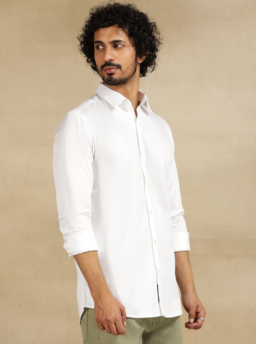 White Solid Slim Fit Casual Shirt | JadeBlue